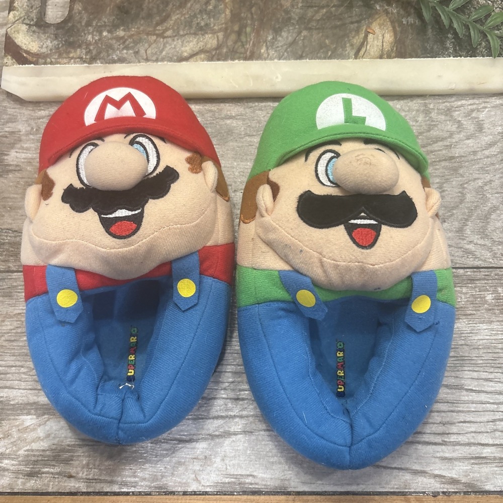 Nintendo Super Mario Mario & Luigi Slip On Slippers Sz Youth 11-12